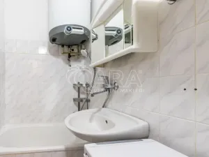 Pronájem bytu 2+kk, Praha - Braník, Pod vinohradem, 38 m2