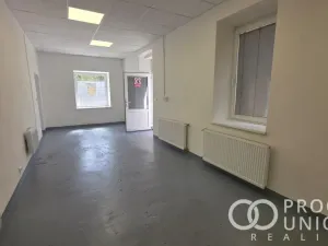 Pronájem obchodního prostoru, Rožnov pod Radhoštěm, 45 m2