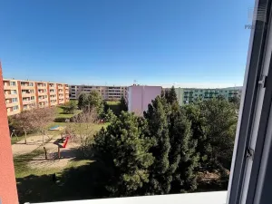 Pronájem bytu 3+1, Hrušovany u Brna, Sídliště, 72 m2