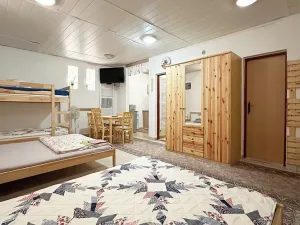 Prodej rodinného domu, Strachotín, Sklepní, 285 m2