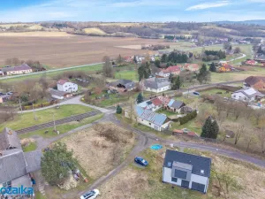 Prodej pozemku pro bydlení, Linhartice, 748 m2