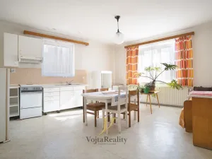 Prodej výrobních prostor, Tršice, 1544 m2