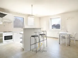 Prodej výrobních prostor, Tršice, 1544 m2