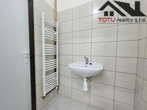 Pronájem komerční nemovitosti, Jaroměř, Husova, 36 m2