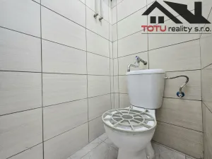 Pronájem komerční nemovitosti, Jaroměř, Husova, 36 m2