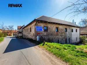 Prodej rodinného domu, Černuc, 330 m2