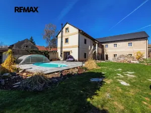 Prodej rodinného domu, Černuc, 330 m2