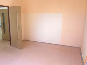 Pronájem bytu 1+1, Chomutov, Školní pěšina, 35 m2