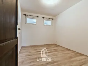 Pronájem bytu 2+kk, Praha - Vinoř, Moravanská, 57 m2