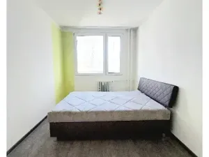 Pronájem bytu 2+kk, Praha - Kobylisy, Mirovická, 40 m2