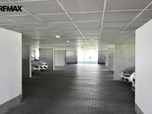 Pronájem garážového stání, Hradec Králové - Třebeš, Svatojánská, 13 m2