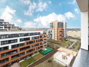 Pronájem bytu 1+kk, Praha - Hloubětín, Poděbradská, 32 m2