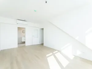 Prodej bytu 2+kk, Praha - Libeň, Zenklova, 60 m2