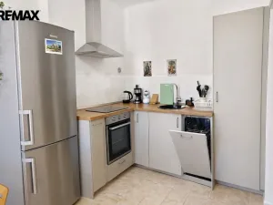 Prodej bytu 3+1, Karlovy Vary, nábřeží Jana Palacha, 96 m2