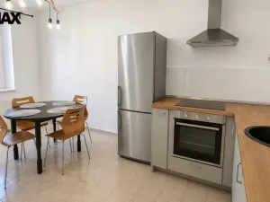 Prodej bytu 3+1, Karlovy Vary, nábřeží Jana Palacha, 96 m2