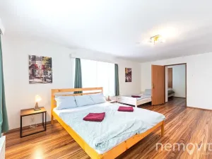 Prodej vícegeneračního domu, Lobeč, 340 m2
