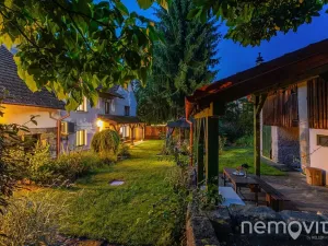 Prodej vícegeneračního domu, Lobeč, 340 m2