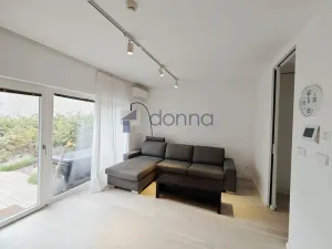 Pronájem bytu 2+kk, Praha, Kobrova, 46 m2
