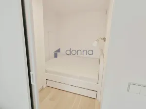 Pronájem bytu 2+kk, Praha, Kobrova, 46 m2