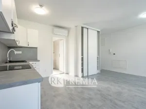 Pronájem bytu 2+kk, Teplice, Revoluční, 56 m2