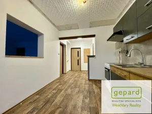 Prodej rodinného domu, Karlovy Vary - Počerny, 150 m2