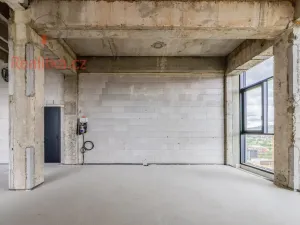 Prodej atypického bytu, Praha - Modřany, Československého exilu, 124 m2