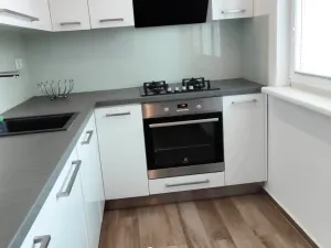 Pronájem bytu 3+1, Zlín, třída Svobody, 67 m2