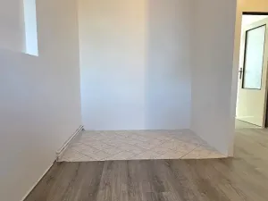 Prodej bytu 3+1, Prachovice, Bučina, 65 m2