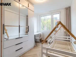 Pronájem bytu 3+1, Praha - Karlín, Molákova, 63 m2