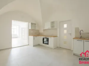 Pronájem bytu 2+1, Moravská Třebová - Město, nám. T. G. Masaryka, 78 m2