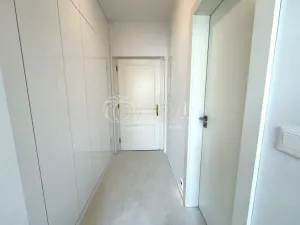 Pronájem bytu 1+kk, Praha - Smíchov, Holečkova, 56 m2