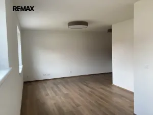 Pronájem bytu 1+kk, Kyjov, Sídliště Zahradní, 41 m2