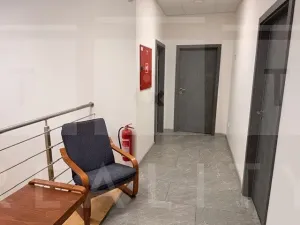 Pronájem kanceláře, Hradec Králové, Pardubická, 82 m2