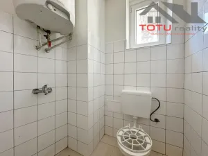 Pronájem obchodního prostoru, Jaroměř, Husova, 205 m2