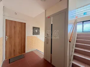 Pronájem bytu 3+1, České Budějovice - České Budějovice 5, E. Beneše, 76 m2