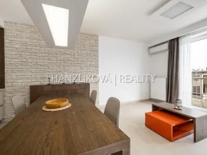 Prodej bytu 6+kk a větší, České Budějovice - České Budějovice 2, Volejbalistů, 303 m2