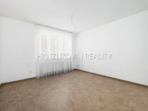 Prodej bytu 6+kk a větší, České Budějovice - České Budějovice 2, Volejbalistů, 303 m2