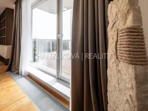 Prodej bytu 6+kk a větší, České Budějovice - České Budějovice 2, Volejbalistů, 303 m2