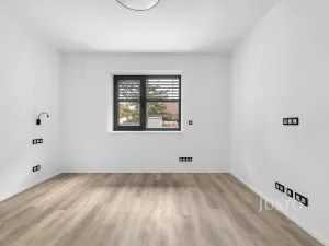 Pronájem bytu 2+kk, Praha - Šeberov, Na proutcích, 45 m2