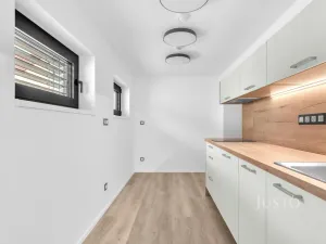 Pronájem atypického bytu, Praha - Šeberov, Na proutcích, 33 m2