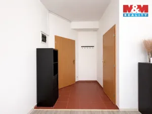 Pronájem bytu 1+kk, Šestajovice, Komenského, 29 m2