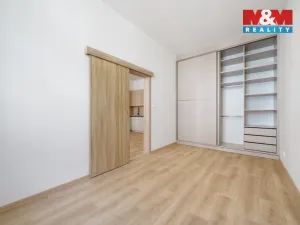 Prodej bytu 3+kk, Karlovy Vary, Raisova, 72 m2