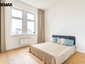 Pronájem bytu 2+kk, Praha - Vinohrady, Korunní, 65 m2