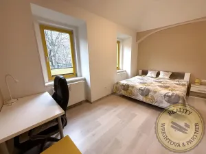 Prodej bytu 2+kk, Praha - Libeň, Zenklova, 39 m2