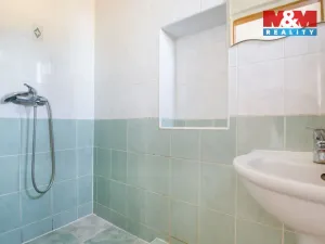 Prodej bytu 1+1, Chabařovice, Husovo náměstí, 59 m2