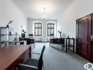 Pronájem kanceláře, Kolín, Karlovo náměstí, 193 m2