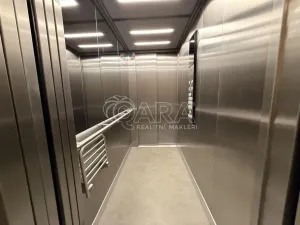 Pronájem bytu 1+kk, Praha - Karlín, Křižíkova, 32 m2