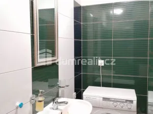 Pronájem bytu 3+kk, Praha - Kobylisy, Zenklova, 55 m2