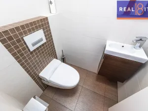 Prodej bytu 4+kk, Praha, Semilská, 139 m2