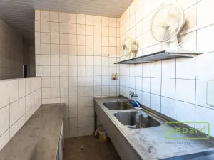 Prodej restaurace, Středokluky, Školská, 568 m2